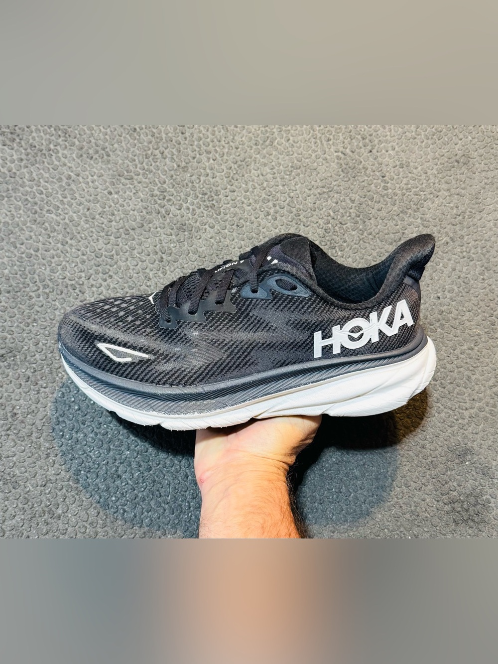 Hoka One One Clifton 9 ‘Black White’ 2023 (Sz 9W/8M)